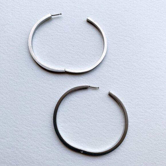 Hinged Steel 1.5" Flat Hoop Earrings – Silvertone, Modern & Sleek Minimalist Jew - Picture 7 of 7
